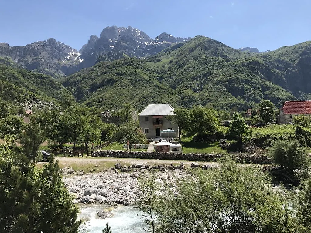 بيت ضيافة Guesthouse Marashi ثيث ألبانيا