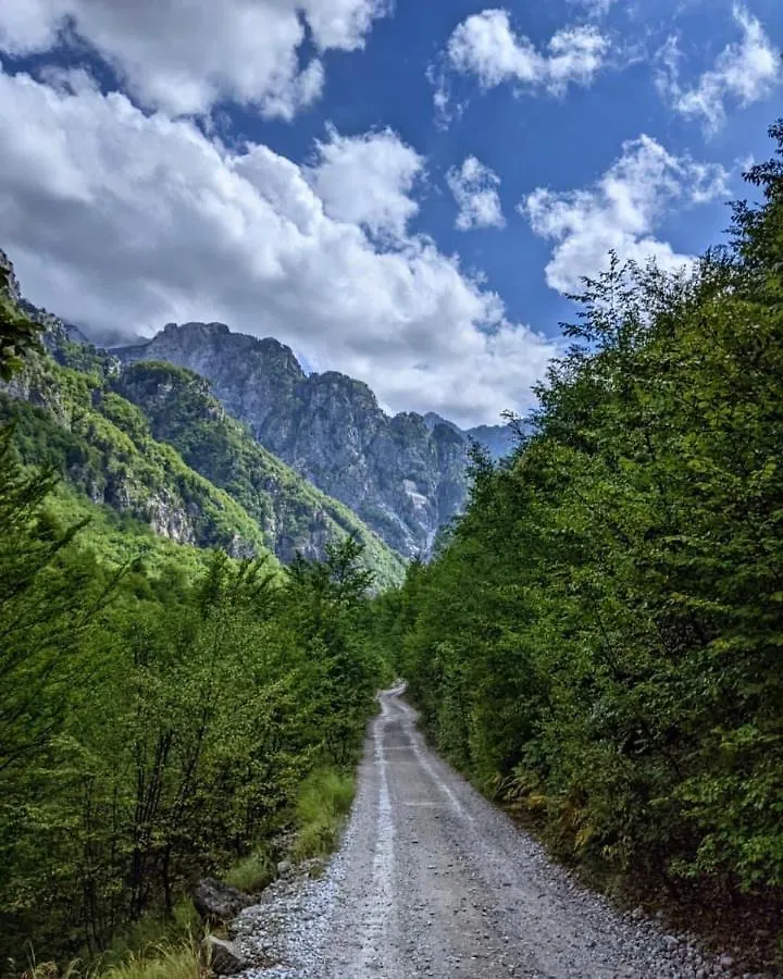 Guesthouse Marashi Theth 0*,  Albania